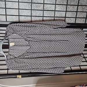 Faded Glory Slimming Black and White Top